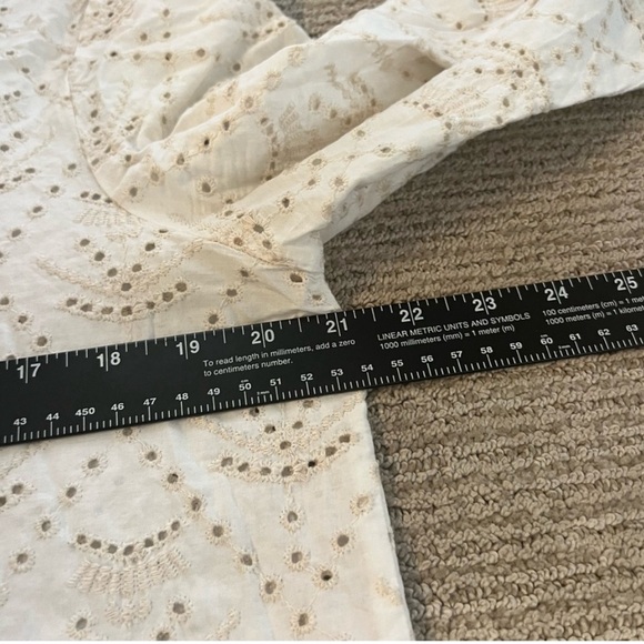 GAP white & cream eyelet bohemian women’s top SZ L - Picture 6 of 6